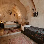 Artium Cave * Mustafapaşa