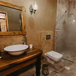 Hotel Artium Cave
