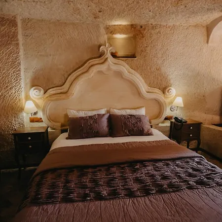 Artium Cave Hotel *