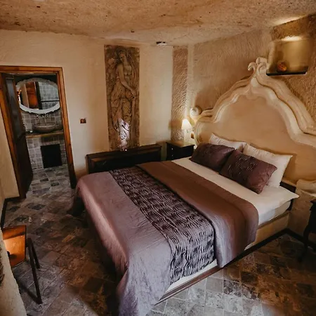Hotel Artium Cave *