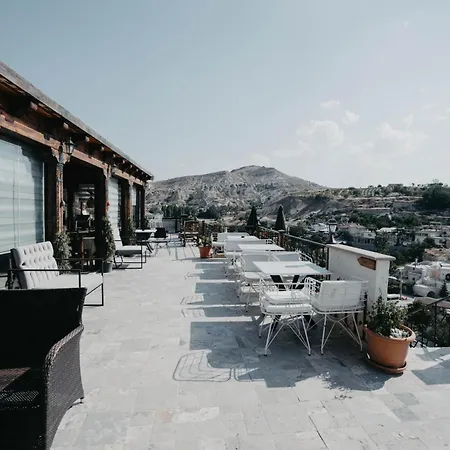 Artium Cave فندق *