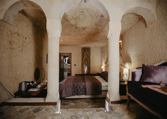 Artium Cave * Mustafapaşa