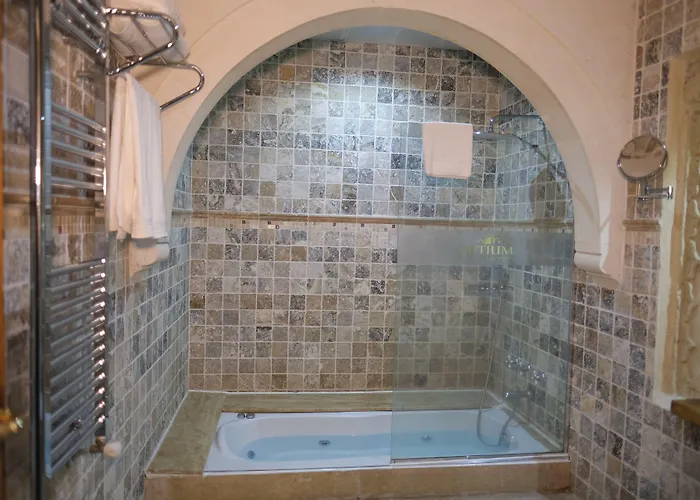 Artium Cave * Mustafapaşa